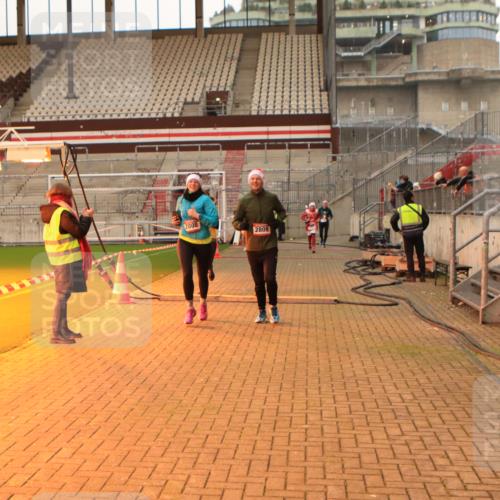 08.12.2024 - St. Pauli X-Mass-Run No. 14 Kathrin Stürmer Photography http://msf.ph/oto/7524115 08.12.2024 10:00:45 Ziel 410, 642, 1750, 1773, 2447, 2808, 2809, 3033 meine-sportfotos.de