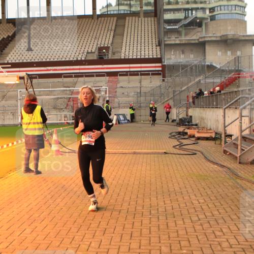 08.12.2024 - St. Pauli X-Mass-Run No. 14 Kathrin Stürmer Photography http://msf.ph/oto/7524249 08.12.2024 10:01:01 Ziel 410, 418, 512, 713, 1750, 2447, 2696 meine-sportfotos.de