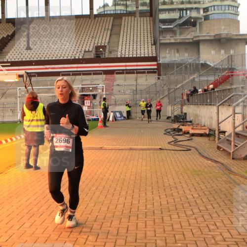 08.12.2024 - St. Pauli X-Mass-Run No. 14 Kathrin Stürmer Photography http://msf.ph/oto/7524256 08.12.2024 10:01:01 Ziel 410, 418, 512, 713, 1750, 2447, 2696 meine-sportfotos.de