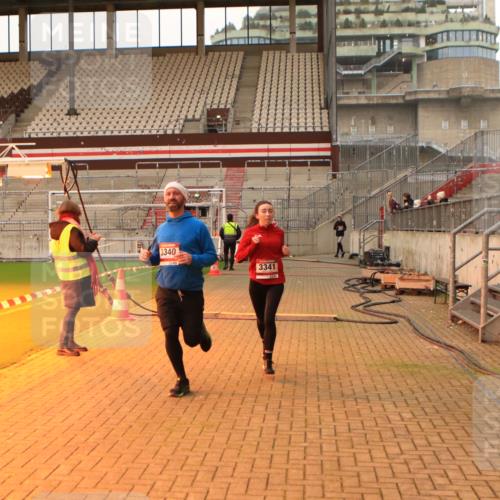08.12.2024 - St. Pauli X-Mass-Run No. 14 Kathrin Stürmer Photography http://msf.ph/oto/7524492 08.12.2024 10:01:29 Ziel 41, 1246, 2818, 3254, 3340, 3341 meine-sportfotos.de
