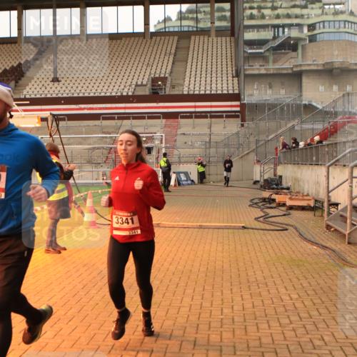 08.12.2024 - St. Pauli X-Mass-Run No. 14 Kathrin Stürmer Photography http://msf.ph/oto/7524497 08.12.2024 10:01:30 Ziel 41, 1246, 2818, 2833, 3254, 3340, 3341 meine-sportfotos.de