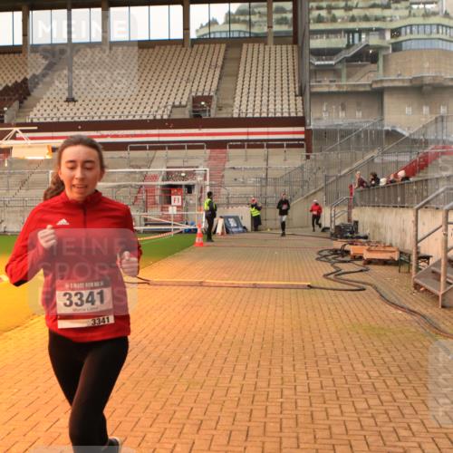 08.12.2024 - St. Pauli X-Mass-Run No. 14 Kathrin Stürmer Photography http://msf.ph/oto/7524499 08.12.2024 10:01:30 Ziel 41, 1246, 2818, 2833, 3254, 3340, 3341 meine-sportfotos.de