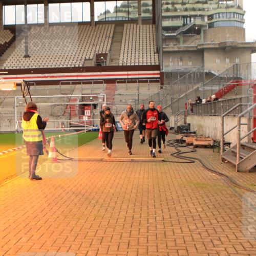 08.12.2024 - St. Pauli X-Mass-Run No. 14 Kathrin Stürmer Photography http://msf.ph/oto/7524519 08.12.2024 10:01:41 Ziel 86, 1751, 1784, 2302, 2361, 2362, 2826, 2833, 3093, 3304, 3340, 3341 meine-sportfotos.de