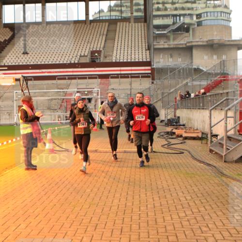 08.12.2024 - St. Pauli X-Mass-Run No. 14 Kathrin Stürmer Photography http://msf.ph/oto/7524524 08.12.2024 10:01:42 Ziel 86, 1751, 1784, 2302, 2361, 2362, 2826, 2833, 3093, 3304 meine-sportfotos.de