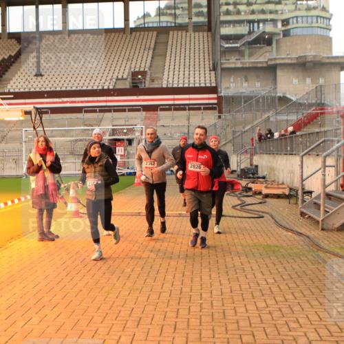 08.12.2024 - St. Pauli X-Mass-Run No. 14 Kathrin Stürmer Photography http://msf.ph/oto/7524526 08.12.2024 10:01:42 Ziel 86, 1751, 1784, 2302, 2361, 2362, 2826, 2833, 3093, 3304 meine-sportfotos.de