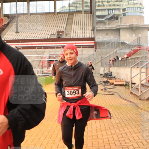 08.12.2024 - St. Pauli X-Mass-Run No. 14 Kathrin Stürmer Photography http://msf.ph/oto/7524537 08.12.2024 10:01:45 Ziel 86, 1751, 1784, 2302, 2361, 2362, 2817, 2826, 2833, 3093, 3304 meine-sportfotos.de