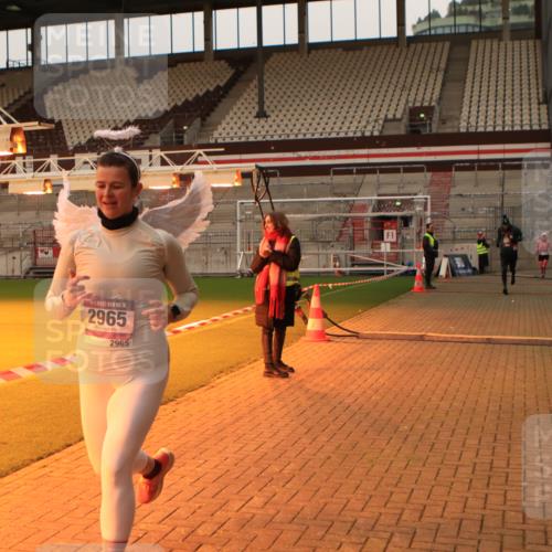08.12.2024 - St. Pauli X-Mass-Run No. 14 Kathrin Stürmer Photography http://msf.ph/oto/7524576 08.12.2024 10:01:56 Ziel 86, 838, 1784, 2780, 2817, 2965, 3304 meine-sportfotos.de