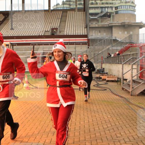 08.12.2024 - St. Pauli X-Mass-Run No. 14 Kathrin Stürmer Photography http://msf.ph/oto/7524634 08.12.2024 10:02:19 Ziel 187, 479, 588, 604, 609, 1275, 2211, 2334, 2371, 2898 meine-sportfotos.de