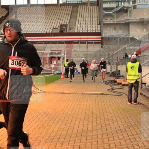 08.12.2024 - St. Pauli X-Mass-Run No. 14 Kathrin Stürmer Photography http://msf.ph/oto/7524689 08.12.2024 10:03:29 Ziel 330, 624, 1678, 1788, 1912, 1949, 2663, 2848, 2948, 2955, 3062, 3063, 3070, 3072, 3179, 3180 meine-sportfotos.de