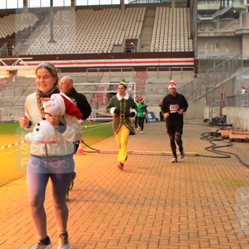 08.12.2024 - St. Pauli X-Mass-Run No. 14 Kathrin Stürmer Photography http://msf.ph/oto/7524704 08.12.2024 10:03:41 Ziel 330, 624, 815, 1565, 1678, 1870, 2219, 2759, 2819, 2933, 2948, 2955, 3071, 3082, 3169, 3179, 3180 meine-sportfotos.de