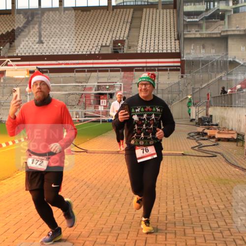08.12.2024 - St. Pauli X-Mass-Run No. 14 Kathrin Stürmer Photography http://msf.ph/oto/7524768 08.12.2024 10:04:24 Ziel 76, 172, 595, 627, 634, 748, 2485, 2758, 2937, 3007, 3008 meine-sportfotos.de