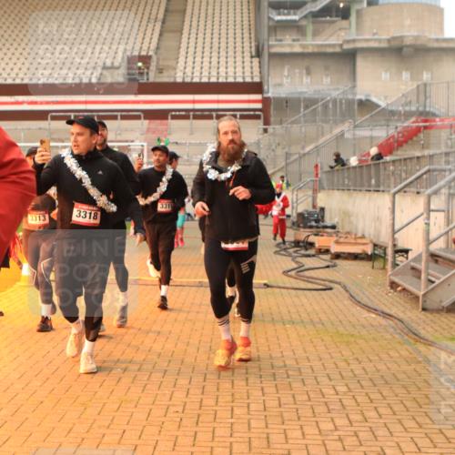 08.12.2024 - St. Pauli X-Mass-Run No. 14 Kathrin Stürmer Photography http://msf.ph/oto/7524794 08.12.2024 10:04:50 Ziel 24, 312, 1021, 1067, 1959, 2013, 2015, 2031, 2165, 2836, 3077, 3310, 3311, 3312, 3313, 3314, 3315, 3316, 3317, 3318 meine-sportfotos.de