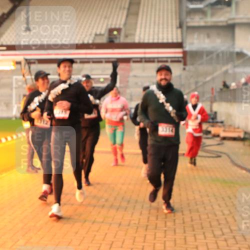 08.12.2024 - St. Pauli X-Mass-Run No. 14 Kathrin Stürmer Photography http://msf.ph/oto/7524806 08.12.2024 10:04:53 Ziel 24, 312, 620, 1021, 1067, 1959, 2013, 2015, 2031, 2165, 2836, 3077, 3310, 3311, 3312, 3313, 3314, 3315, 3316, 3317, 3318 meine-sportfotos.de