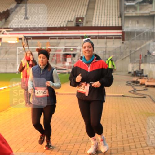 08.12.2024 - St. Pauli X-Mass-Run No. 14 Kathrin Stürmer Photography http://msf.ph/oto/7524822 08.12.2024 10:04:56 Ziel 24, 273, 312, 620, 1067, 1959, 2013, 2015, 2031, 2165, 2836, 3077, 3310, 3311, 3312, 3313, 3314, 3315, 3316, 3317, 3318 meine-sportfotos.de