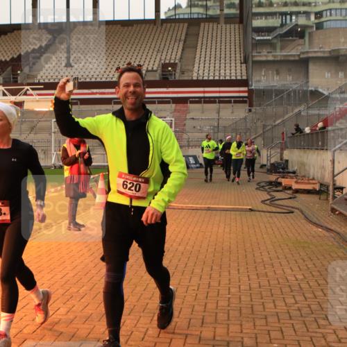 08.12.2024 - St. Pauli X-Mass-Run No. 14 Kathrin Stürmer Photography http://msf.ph/oto/7524836 08.12.2024 10:05:05 Ziel 24, 273, 312, 620, 1959, 2165, 2889, 2890, 2903, 2904, 3316, 3339 meine-sportfotos.de