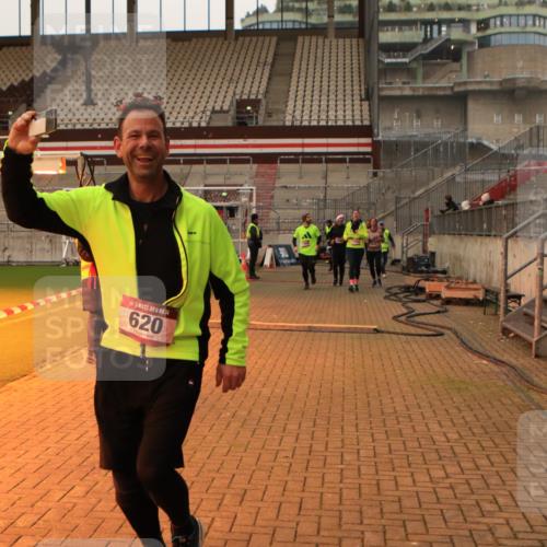 08.12.2024 - St. Pauli X-Mass-Run No. 14 Kathrin Stürmer Photography http://msf.ph/oto/7524837 08.12.2024 10:05:05 Ziel 24, 273, 312, 620, 1959, 2165, 2889, 2890, 2903, 2904, 3316, 3339 meine-sportfotos.de