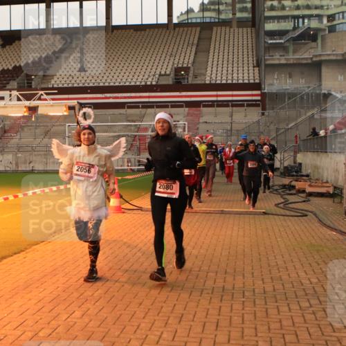 08.12.2024 - St. Pauli X-Mass-Run No. 14 Kathrin Stürmer Photography http://msf.ph/oto/7524870 08.12.2024 10:05:21 Ziel 126, 751, 932, 949, 1178, 1605, 1643, 1650, 1957, 2056, 2077, 2080, 2146, 2306, 2308, 2344, 2435, 2603, 2864, 2866, 2889, 2890, 2903, 2904, 2908, 3114, 3118, 3184, 3302, 3339 meine-sportfotos.de