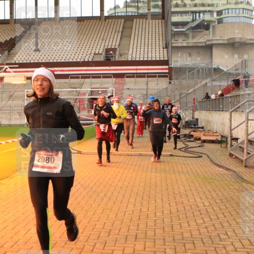 08.12.2024 - St. Pauli X-Mass-Run No. 14 Kathrin Stürmer Photography http://msf.ph/oto/7524873 08.12.2024 10:05:21 Ziel 126, 751, 932, 949, 1178, 1605, 1643, 1650, 1957, 2056, 2077, 2080, 2146, 2306, 2308, 2344, 2435, 2603, 2864, 2866, 2889, 2890, 2903, 2904, 2908, 3114, 3118, 3184, 3302, 3339 meine-sportfotos.de