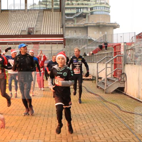 08.12.2024 - St. Pauli X-Mass-Run No. 14 Kathrin Stürmer Photography http://msf.ph/oto/7524886 08.12.2024 10:05:25 Ziel 126, 751, 932, 949, 1178, 1232, 1605, 1643, 1650, 1957, 2056, 2077, 2080, 2146, 2306, 2308, 2344, 2435, 2474, 2603, 2864, 2866, 2908, 3114, 3115, 3118, 3184, 3302, 3339 meine-sportfotos.de