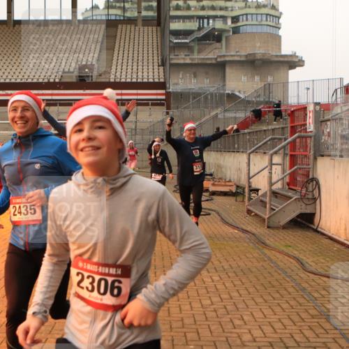 08.12.2024 - St. Pauli X-Mass-Run No. 14 Kathrin Stürmer Photography http://msf.ph/oto/7524910 08.12.2024 10:05:30 Ziel 126, 751, 932, 1068, 1178, 1232, 1243, 1605, 1643, 1650, 1957, 2056, 2077, 2080, 2306, 2308, 2344, 2435, 2474, 2603, 2864, 2866, 2908, 3114, 3115, 3118, 3184, 3302 meine-sportfotos.de