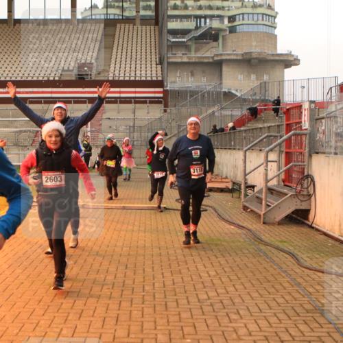 08.12.2024 - St. Pauli X-Mass-Run No. 14 Kathrin Stürmer Photography http://msf.ph/oto/7524912 08.12.2024 10:05:30 Ziel 126, 751, 932, 1068, 1178, 1232, 1243, 1605, 1643, 1650, 1957, 2056, 2077, 2080, 2306, 2308, 2344, 2435, 2474, 2603, 2864, 2866, 2908, 3114, 3115, 3118, 3184, 3302 meine-sportfotos.de
