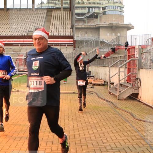 08.12.2024 - St. Pauli X-Mass-Run No. 14 Kathrin Stürmer Photography http://msf.ph/oto/7524920 08.12.2024 10:05:32 Ziel 751, 932, 1068, 1178, 1232, 1243, 1605, 1643, 1650, 1957, 2056, 2077, 2080, 2306, 2308, 2344, 2435, 2474, 2603, 2864, 2866, 2908, 3114, 3115, 3118, 3184, 3302 meine-sportfotos.de