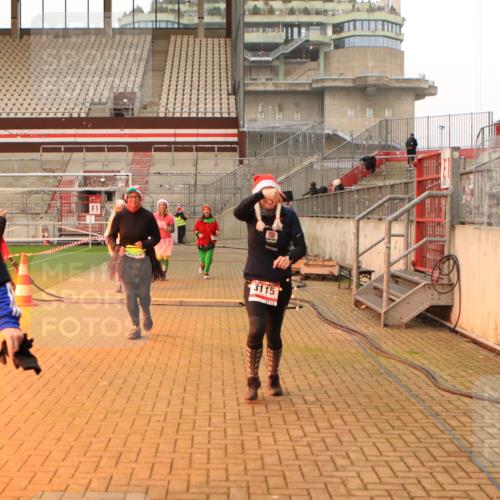 08.12.2024 - St. Pauli X-Mass-Run No. 14 Kathrin Stürmer Photography http://msf.ph/oto/7524923 08.12.2024 10:05:32 Ziel 751, 932, 1068, 1178, 1232, 1243, 1605, 1643, 1650, 1957, 2056, 2077, 2080, 2306, 2308, 2344, 2435, 2474, 2603, 2864, 2866, 2908, 3114, 3115, 3118, 3184, 3302 meine-sportfotos.de