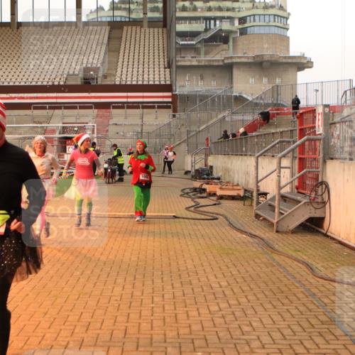 08.12.2024 - St. Pauli X-Mass-Run No. 14 Kathrin Stürmer Photography http://msf.ph/oto/7524934 08.12.2024 10:05:34 Ziel 751, 932, 1068, 1178, 1232, 1243, 1605, 1643, 1650, 1957, 2077, 2306, 2308, 2344, 2435, 2474, 2603, 2864, 2866, 2908, 3114, 3115, 3118, 3184, 3302 meine-sportfotos.de