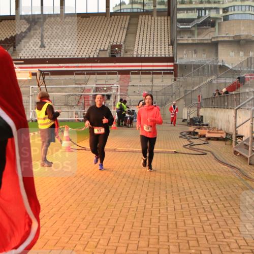 08.12.2024 - St. Pauli X-Mass-Run No. 14 Kathrin Stürmer Photography http://msf.ph/oto/7524967 08.12.2024 10:05:48 Ziel 40, 65, 175, 529, 1563, 2894, 3006 meine-sportfotos.de