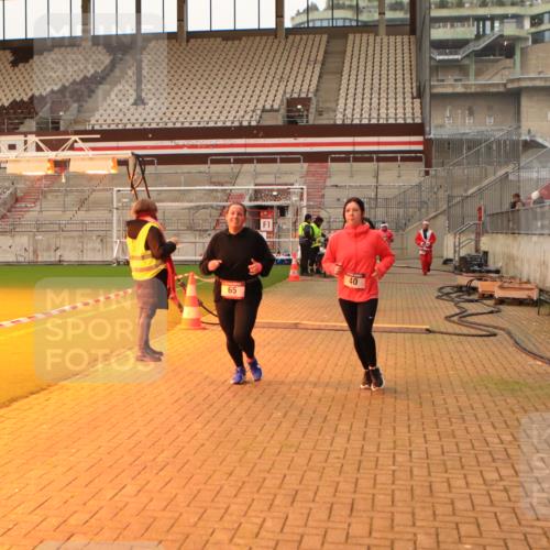 08.12.2024 - St. Pauli X-Mass-Run No. 14 Kathrin Stürmer Photography http://msf.ph/oto/7524969 08.12.2024 10:05:49 Ziel 40, 65, 175, 529, 1563, 2894, 3006 meine-sportfotos.de