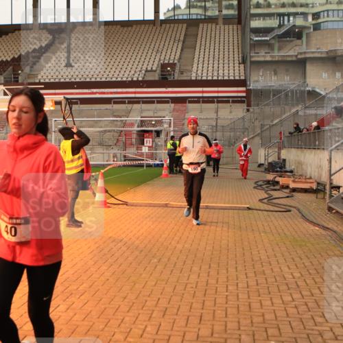 08.12.2024 - St. Pauli X-Mass-Run No. 14 Kathrin Stürmer Photography http://msf.ph/oto/7524978 08.12.2024 10:05:50 Ziel 40, 65, 175, 529, 1563, 2894, 3006 meine-sportfotos.de