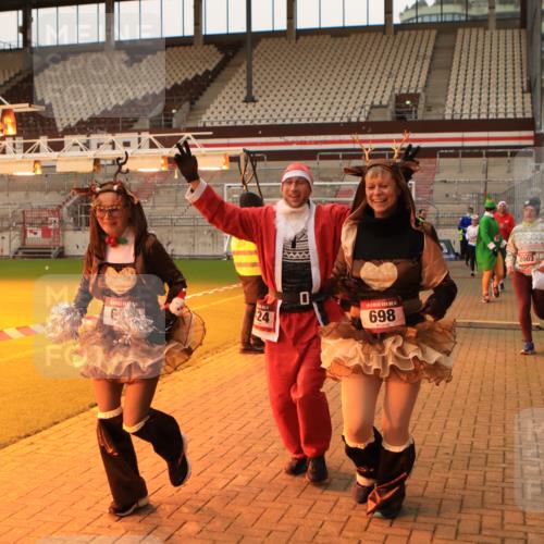 08.12.2024 - St. Pauli X-Mass-Run No. 14 Kathrin Stürmer Photography http://msf.ph/oto/7525029 08.12.2024 10:06:20 Ziel 78, 621, 698, 719, 795, 885, 890, 1424, 1786, 2003, 2751, 2755, 3083, 3257, 3259 meine-sportfotos.de
