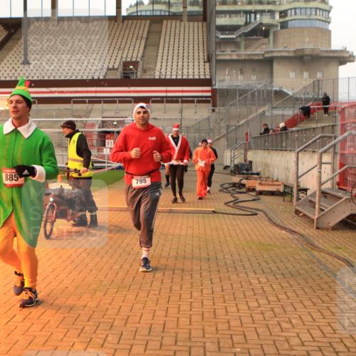08.12.2024 - St. Pauli X-Mass-Run No. 14 Kathrin Stürmer Photography http://msf.ph/oto/7525038 08.12.2024 10:06:24 Ziel 78, 621, 698, 719, 795, 885, 890, 1424, 1786, 1940, 2003, 2062, 2751, 2755, 3083, 3337, 3343 meine-sportfotos.de
