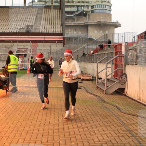 08.12.2024 - St. Pauli X-Mass-Run No. 14 Kathrin Stürmer Photography http://msf.ph/oto/7525067 08.12.2024 10:06:32 Ziel 151, 719, 795, 885, 890, 1786, 1940, 2062, 2346, 2751, 2755, 3083, 3337, 3343 meine-sportfotos.de