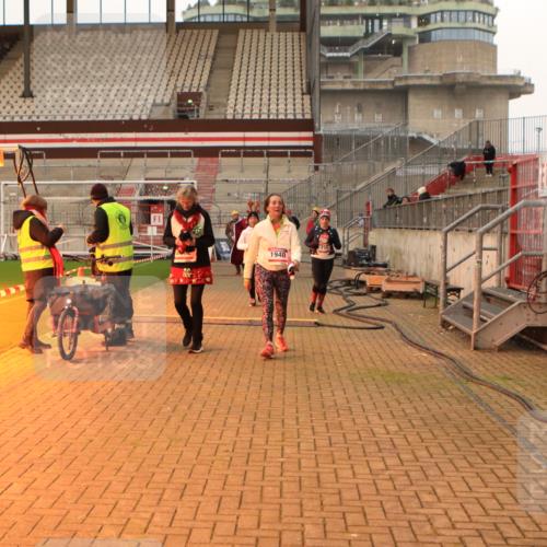 08.12.2024 - St. Pauli X-Mass-Run No. 14 Kathrin Stürmer Photography http://msf.ph/oto/7525079 08.12.2024 10:06:36 Ziel 129, 151, 165, 719, 795, 890, 1786, 1940, 2062, 2208, 2346, 2751, 2755, 2843, 2861, 2888, 3083, 3337, 3343 meine-sportfotos.de
