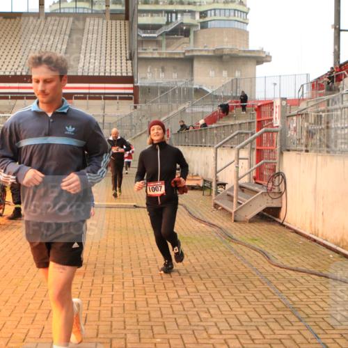 08.12.2024 - St. Pauli X-Mass-Run No. 14 Kathrin Stürmer Photography http://msf.ph/oto/7525119 08.12.2024 10:06:51 Ziel 129, 165, 892, 1007, 1124, 1426, 1720, 2099, 2208, 2212, 2843, 2861, 2888, 3153, 3338, 3342 meine-sportfotos.de