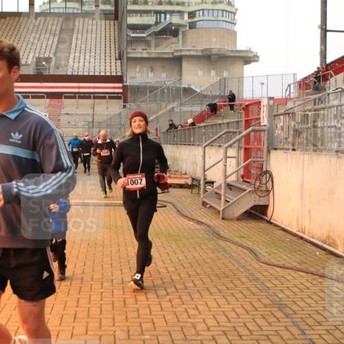 08.12.2024 - St. Pauli X-Mass-Run No. 14 Kathrin Stürmer Photography http://msf.ph/oto/7525120 08.12.2024 10:06:51 Ziel 129, 165, 892, 1007, 1124, 1426, 1720, 2099, 2208, 2212, 2843, 2861, 2888, 3153, 3338, 3342 meine-sportfotos.de