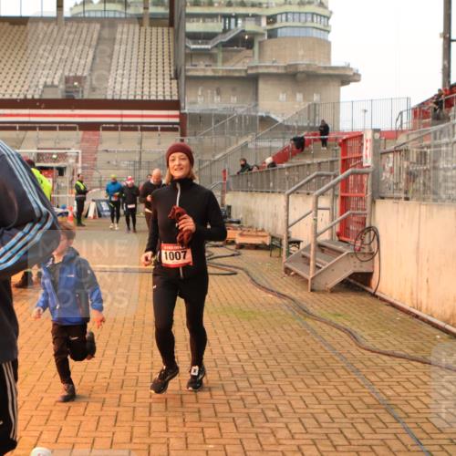 08.12.2024 - St. Pauli X-Mass-Run No. 14 Kathrin Stürmer Photography http://msf.ph/oto/7525121 08.12.2024 10:06:51 Ziel 129, 165, 892, 1007, 1124, 1426, 1720, 2099, 2208, 2212, 2843, 2861, 2888, 3153, 3338, 3342 meine-sportfotos.de