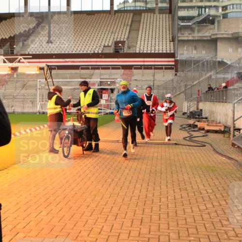 08.12.2024 - St. Pauli X-Mass-Run No. 14 Kathrin Stürmer Photography http://msf.ph/oto/7525139 08.12.2024 10:06:56 Ziel 129, 165, 892, 1007, 1124, 1426, 1720, 2099, 2212, 3153, 3338, 3342 meine-sportfotos.de