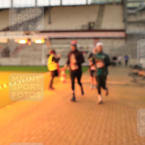 08.12.2024 - St. Pauli X-Mass-Run No. 14 Kathrin Stürmer Photography http://msf.ph/oto/7525232 08.12.2024 10:07:50 Ziel 309, 328, 690, 1048, 1058, 1390, 2587, 2716, 2945, 2961, 2964 meine-sportfotos.de
