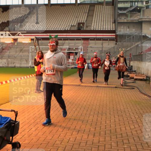 08.12.2024 - St. Pauli X-Mass-Run No. 14 Kathrin Stürmer Photography http://msf.ph/oto/7525250 08.12.2024 10:08:02 Ziel 292, 301, 485, 690, 997, 1026, 1423, 2753, 2945 meine-sportfotos.de