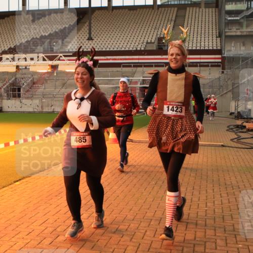 08.12.2024 - St. Pauli X-Mass-Run No. 14 Kathrin Stürmer Photography http://msf.ph/oto/7525255 08.12.2024 10:08:05 Ziel 292, 301, 485, 997, 1026, 1423, 1952, 1961, 2753 meine-sportfotos.de