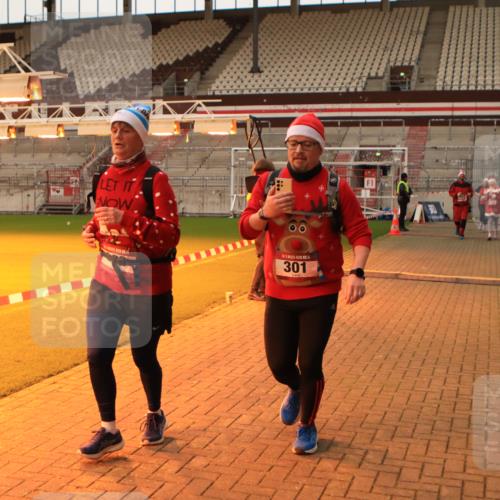 08.12.2024 - St. Pauli X-Mass-Run No. 14 Kathrin Stürmer Photography http://msf.ph/oto/7525262 08.12.2024 10:08:07 Ziel 292, 301, 485, 997, 1026, 1310, 1423, 1952, 1961, 2753 meine-sportfotos.de