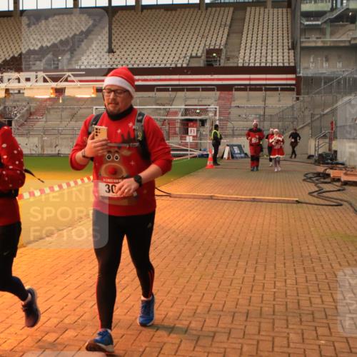 08.12.2024 - St. Pauli X-Mass-Run No. 14 Kathrin Stürmer Photography http://msf.ph/oto/7525263 08.12.2024 10:08:07 Ziel 292, 301, 485, 997, 1026, 1310, 1423, 1952, 1961, 2753 meine-sportfotos.de