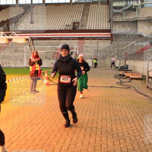 08.12.2024 - St. Pauli X-Mass-Run No. 14 Kathrin Stürmer Photography http://msf.ph/oto/7525303 08.12.2024 10:08:28 Ziel 23, 54, 136, 436, 449, 451, 731, 1167, 1183 meine-sportfotos.de