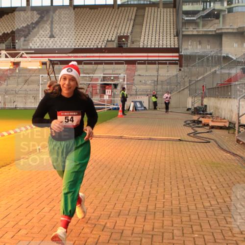 08.12.2024 - St. Pauli X-Mass-Run No. 14 Kathrin Stürmer Photography http://msf.ph/oto/7525311 08.12.2024 10:08:29 Ziel 23, 54, 136, 436, 449, 451, 731, 930, 1167, 1183 meine-sportfotos.de