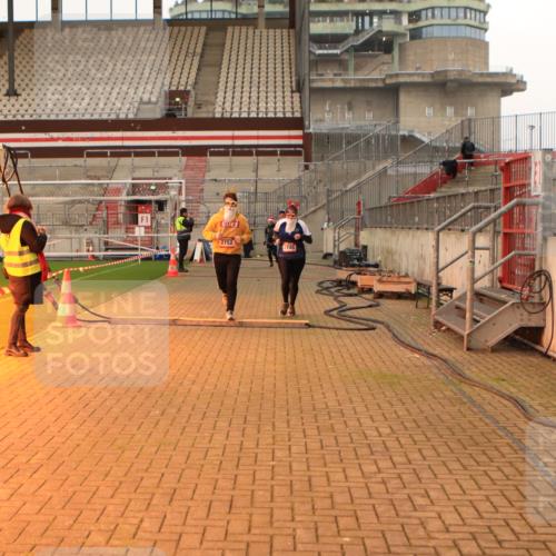 08.12.2024 - St. Pauli X-Mass-Run No. 14 Kathrin Stürmer Photography http://msf.ph/oto/7525339 08.12.2024 10:08:54 Ziel 325, 343, 891, 1156, 2749, 2752 meine-sportfotos.de