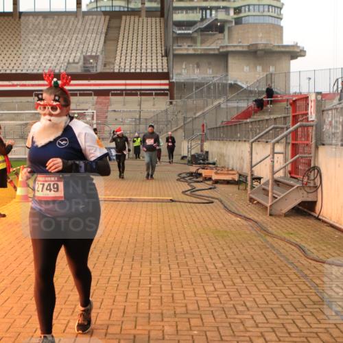 08.12.2024 - St. Pauli X-Mass-Run No. 14 Kathrin Stürmer Photography http://msf.ph/oto/7525357 08.12.2024 10:08:58 Ziel 12, 152, 325, 343, 891, 2749, 2752 meine-sportfotos.de