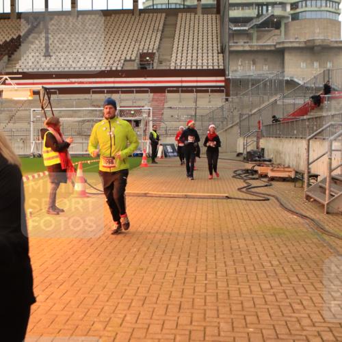 08.12.2024 - St. Pauli X-Mass-Run No. 14 Kathrin Stürmer Photography http://msf.ph/oto/7525457 08.12.2024 10:09:46 Ziel 290, 361, 882, 894, 1098, 1641, 1648, 1955, 1965, 3123 meine-sportfotos.de