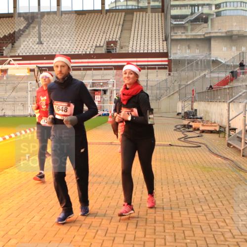 08.12.2024 - St. Pauli X-Mass-Run No. 14 Kathrin Stürmer Photography http://msf.ph/oto/7525480 08.12.2024 10:09:52 Ziel 290, 361, 882, 894, 1098, 1641, 1648, 1955, 1965, 3123 meine-sportfotos.de